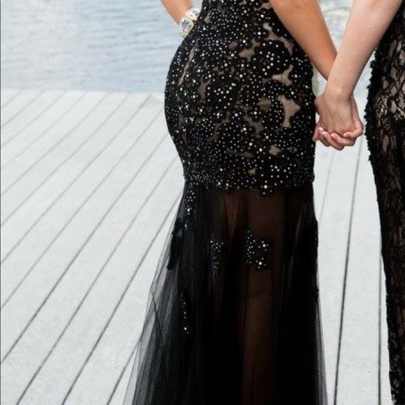 ellie wilde Dresses & Skirts - Prom dress